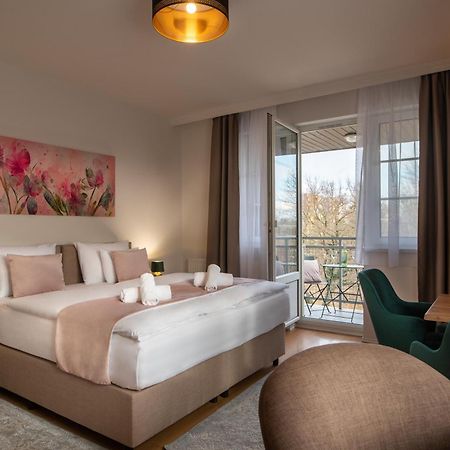 Holdvirag Hotel Шарвар Номер фото