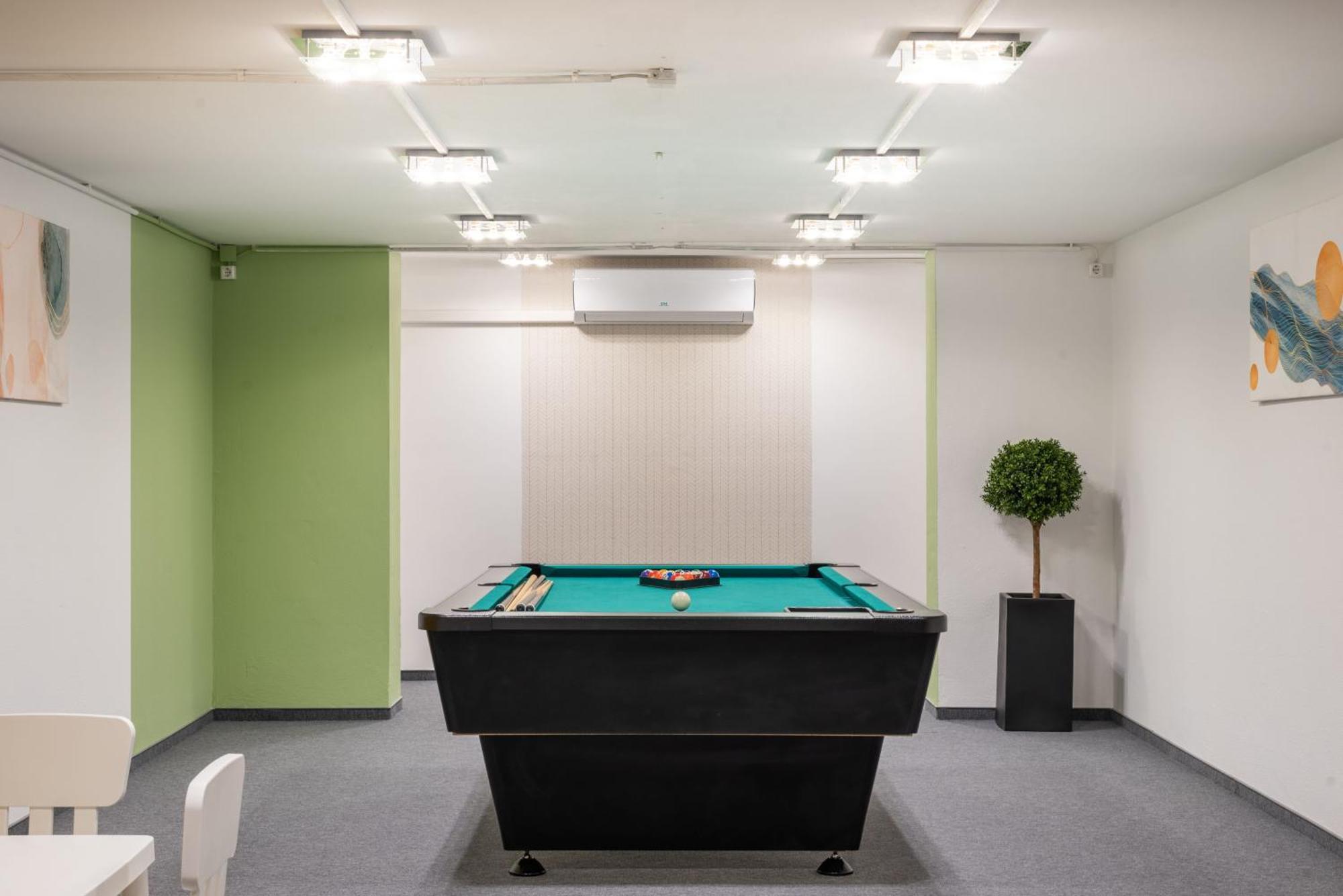 Holdvirag Hotel Шарвар Экстерьер фото