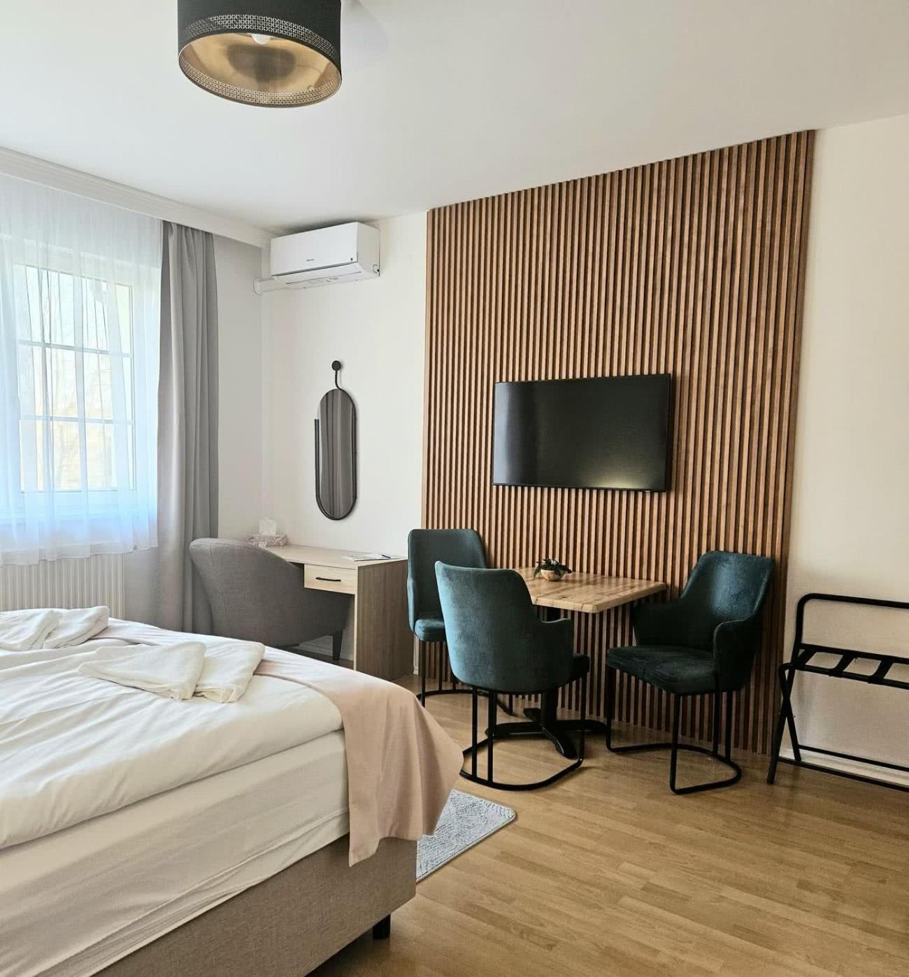 Holdvirag Hotel Шарвар Экстерьер фото