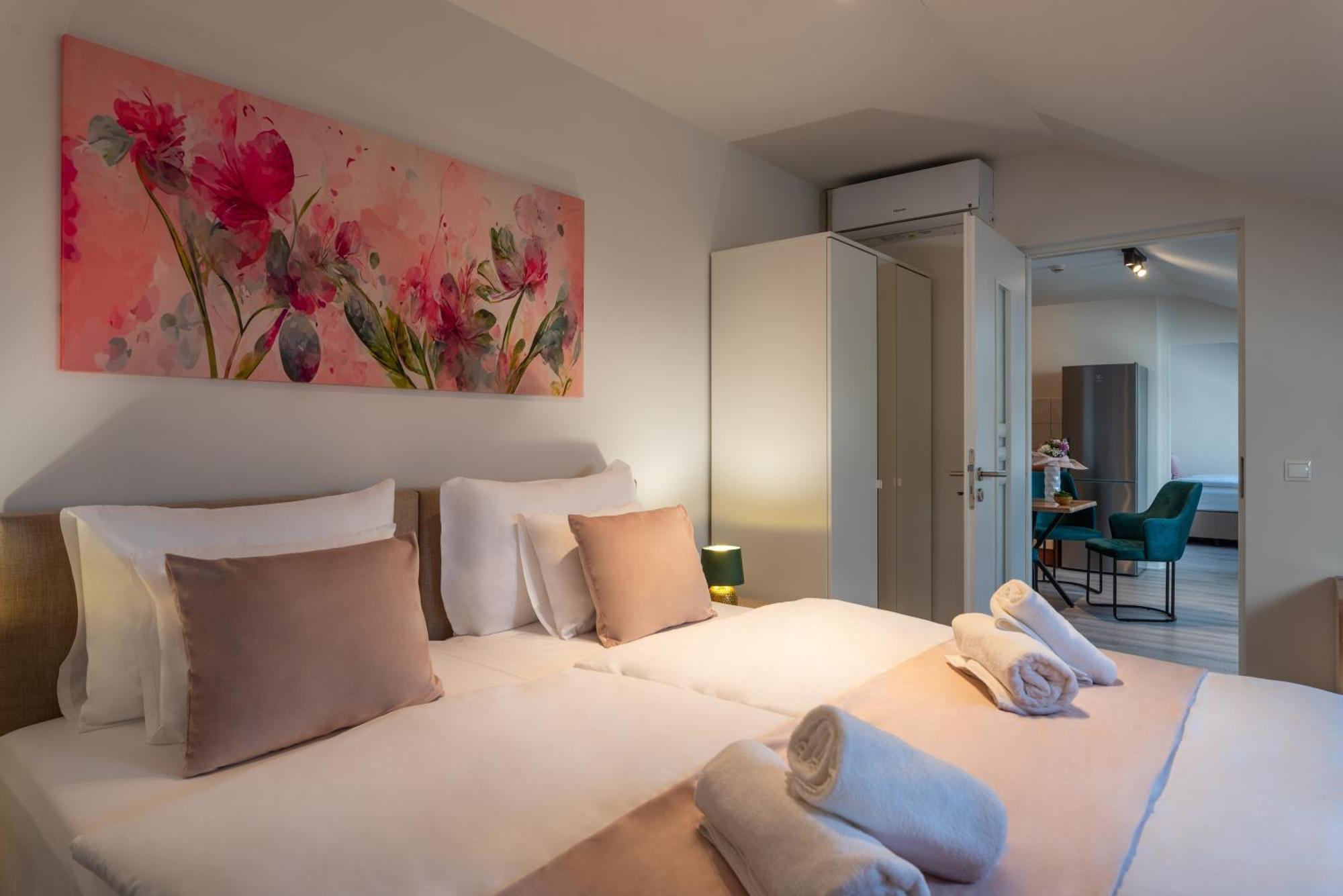 Holdvirag Hotel Шарвар Номер фото